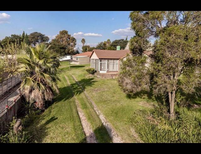 11 BEDROOM HOUSE FOR SALE IN TERENURE
